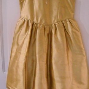 GIRL'S GOLD SLEEVELESS FORMAL DRESS SIZE 5